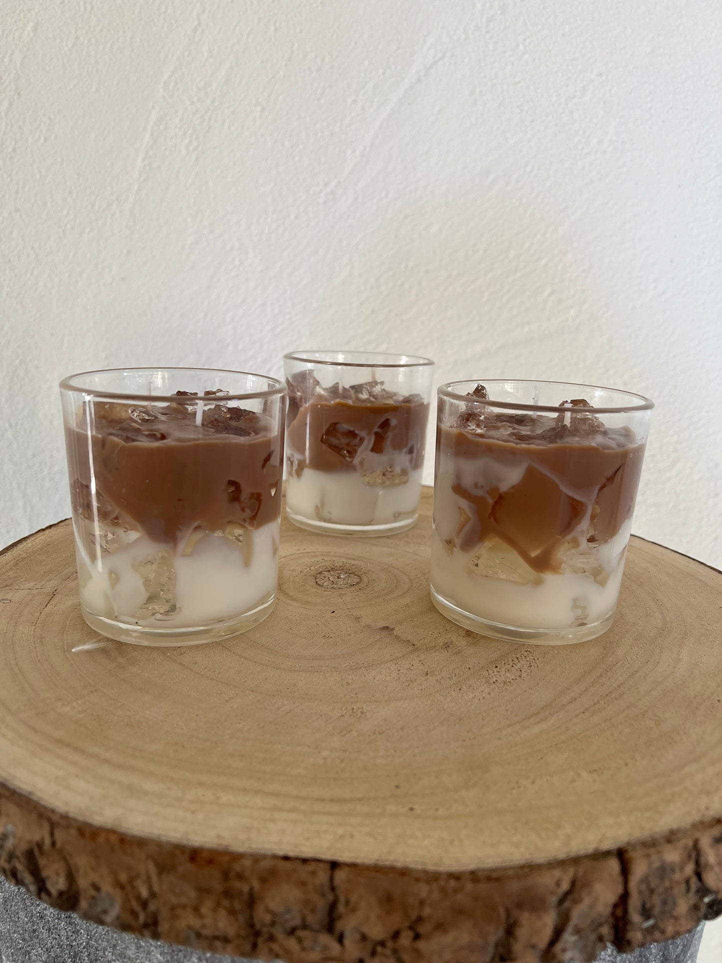 Handgegossene Iced Kaffee Kerze aus Sojawachs mit Duft